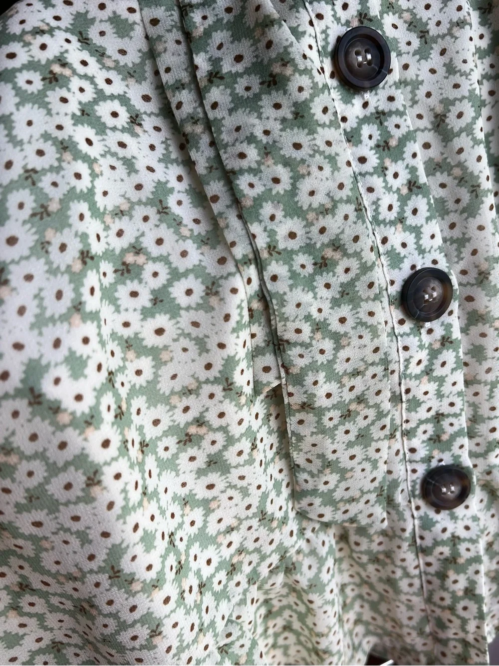 Button-Front Floral Tie-Waist Mini Skirt in mint Green - Size M